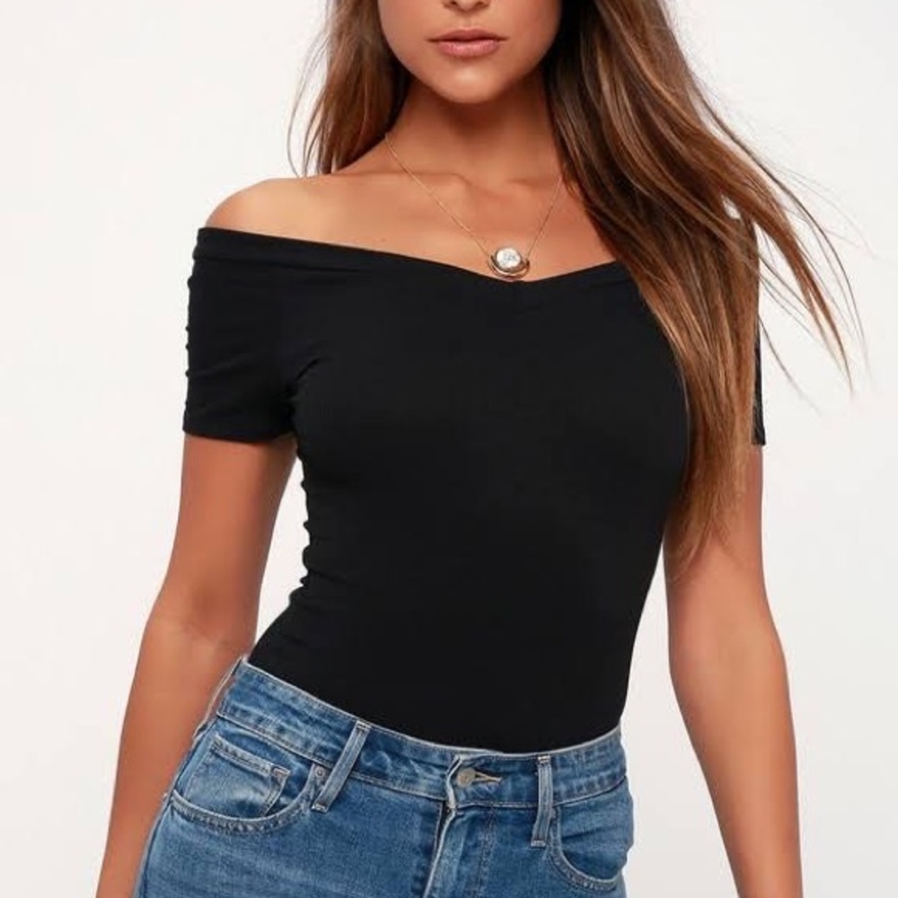 Lulus black ribbed off the shoulder bodysuit